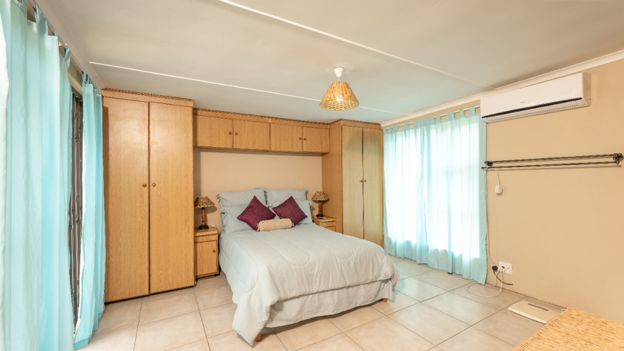 3 Bedroom Property for Sale in Struisbaai Western Cape